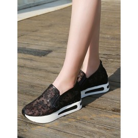 Breathable Floral Embroidery Slip-on Muffin Sneakers