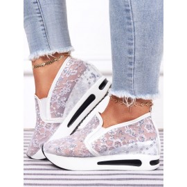 Breathable Floral Embroidery Slip-on Muffin Sneakers