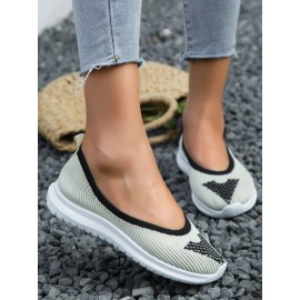 Casual Black and White Contrast Color Fly Knit Sneakers