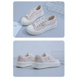 Airy Floral Lace Resort Flats